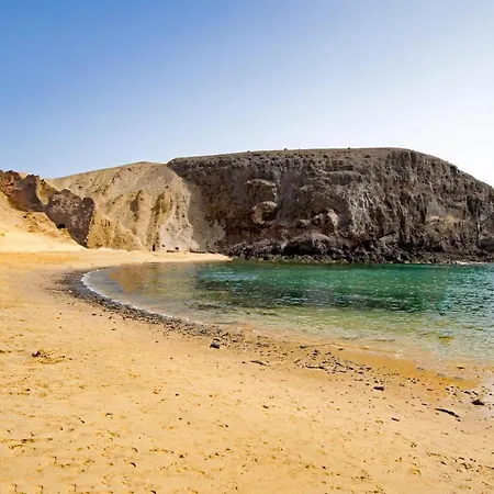 Vila Far-island *
