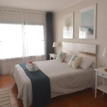 Vila Far-island